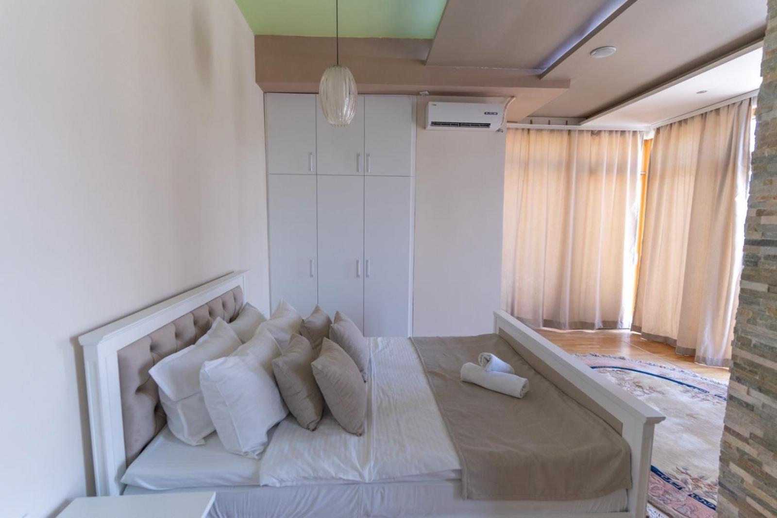 Hotel Bella Nella Лесковац Екстериор снимка