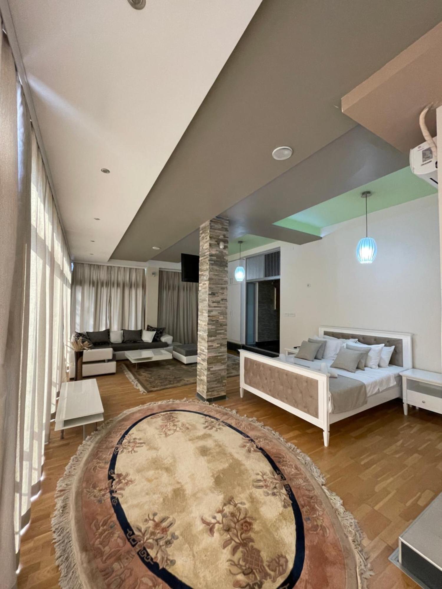 Hotel Bella Nella Лесковац Екстериор снимка