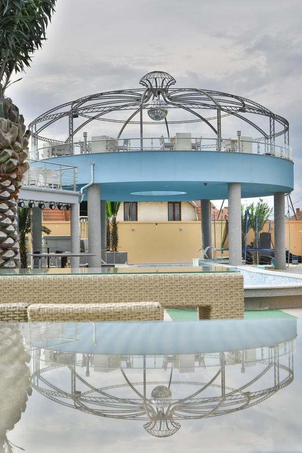Hotel Bella Nella Лесковац Екстериор снимка