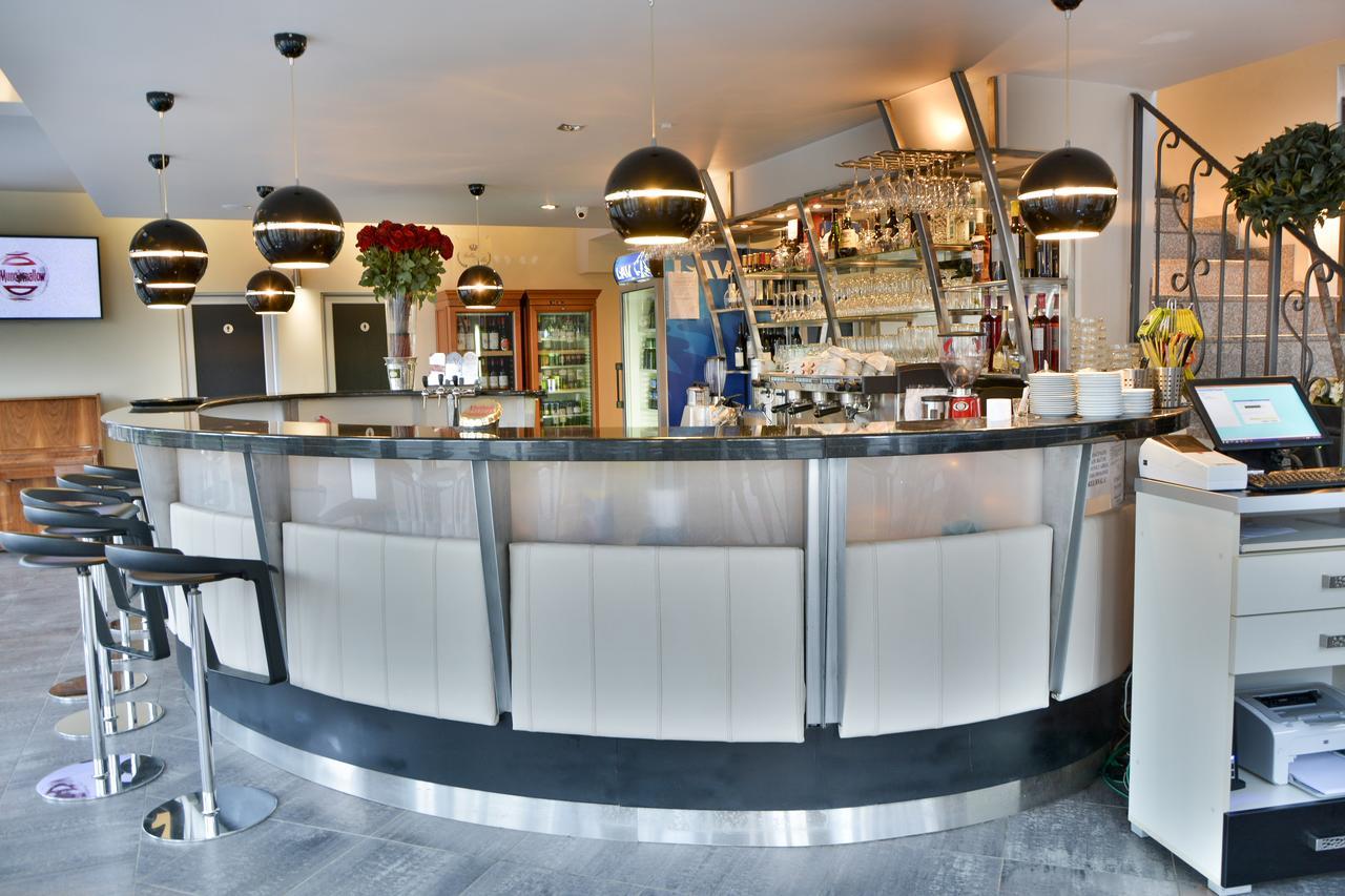 Hotel Bella Nella Лесковац Екстериор снимка