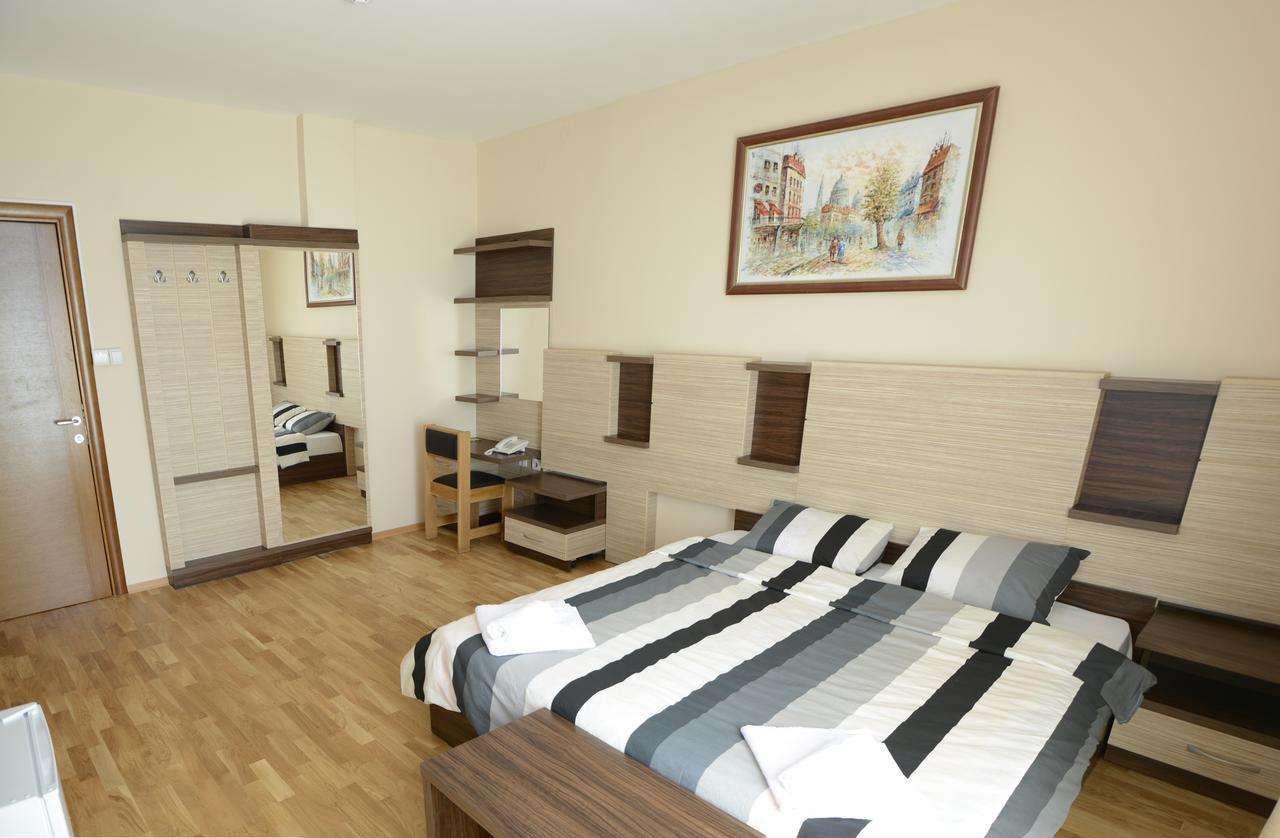 Hotel Bella Nella Лесковац Екстериор снимка