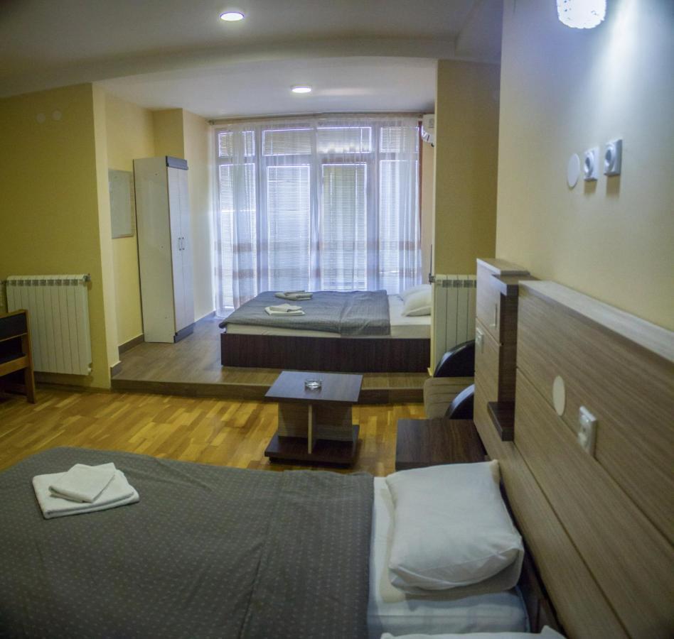 Hotel Bella Nella Лесковац Екстериор снимка