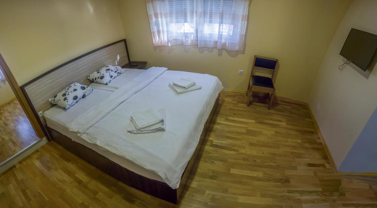 Hotel Bella Nella Лесковац Екстериор снимка