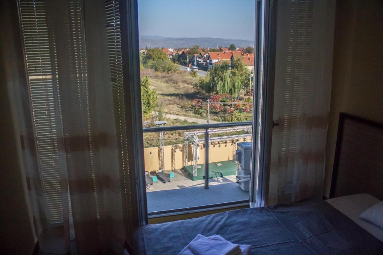 Hotel Bella Nella Лесковац Екстериор снимка