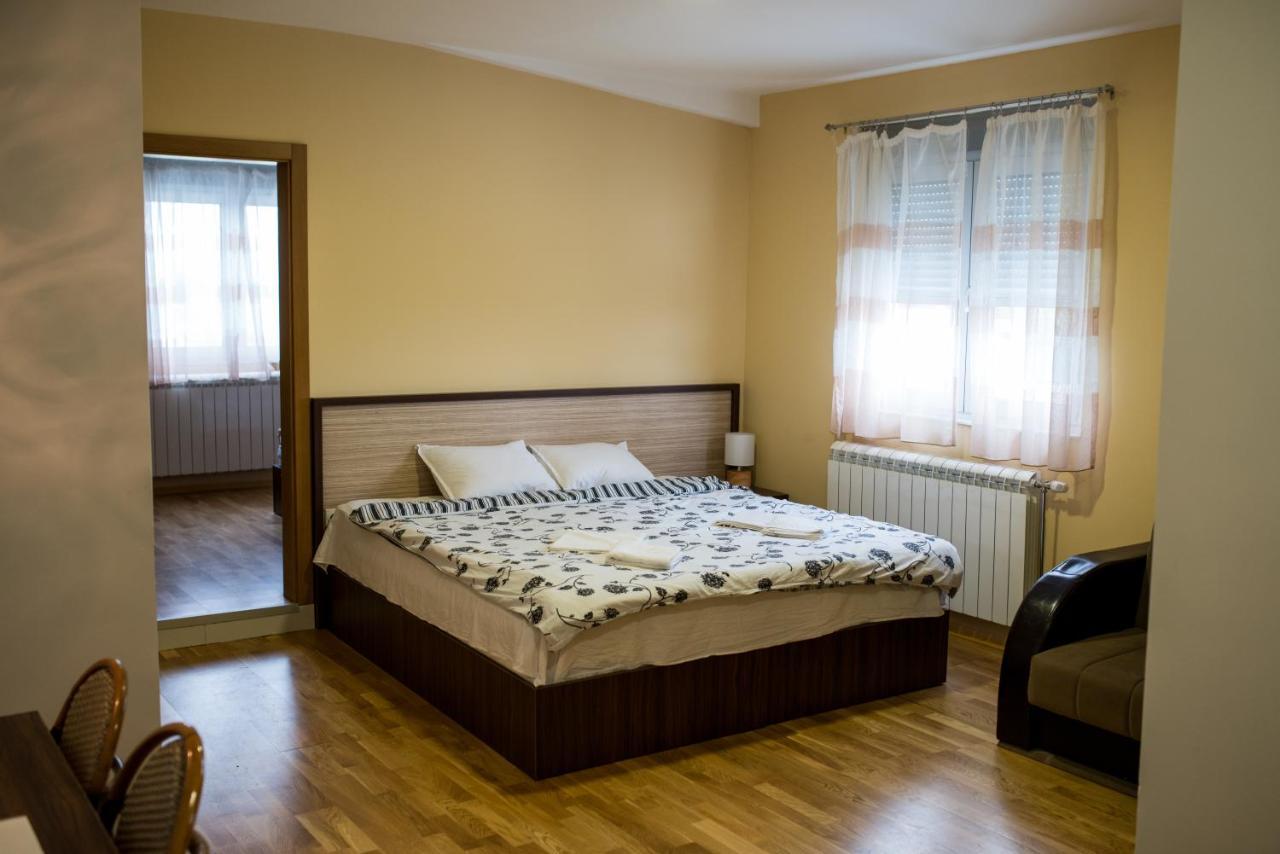 Hotel Bella Nella Лесковац Екстериор снимка